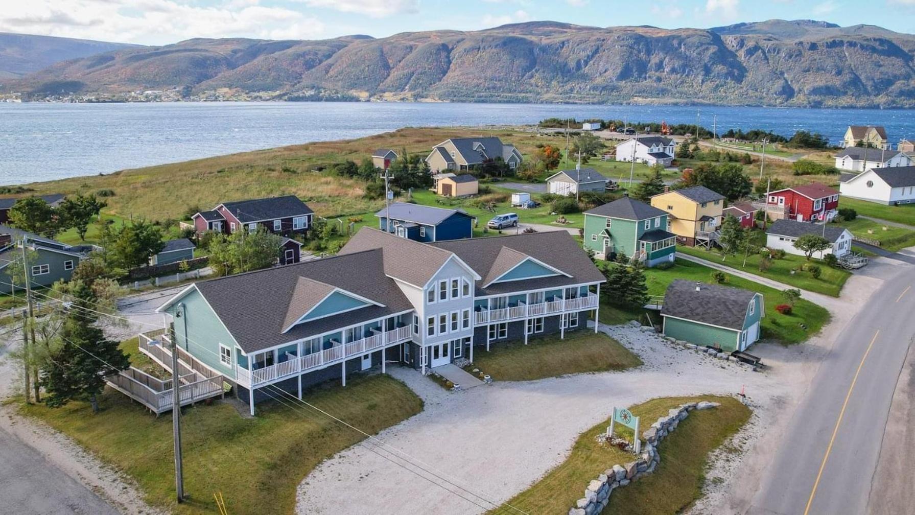 The Tides Inn Norris Point Esterno foto